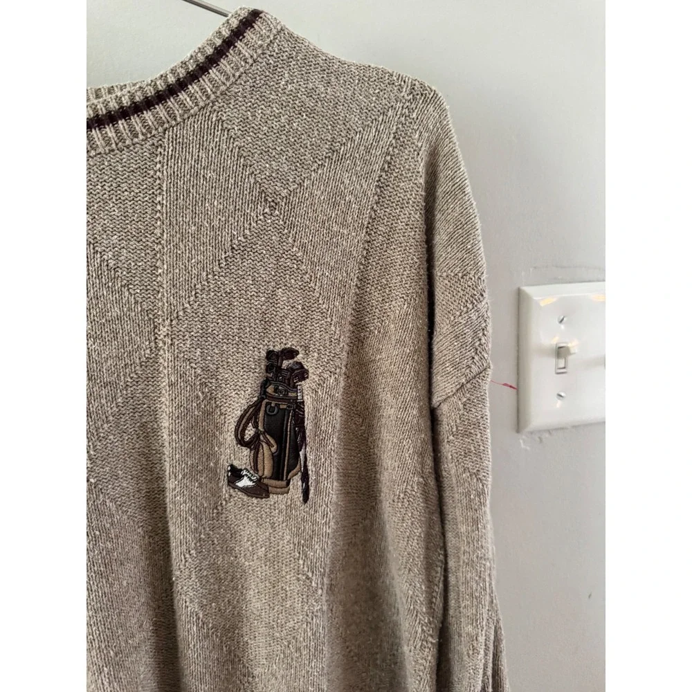 Vntg. 90s embroidered golf sweater